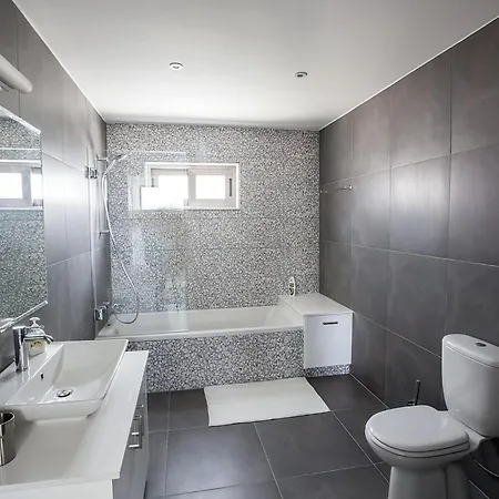 Ioanni Chrysos - Luxury And New 6 Bedroom - Beautiful Sea Views プロタラス